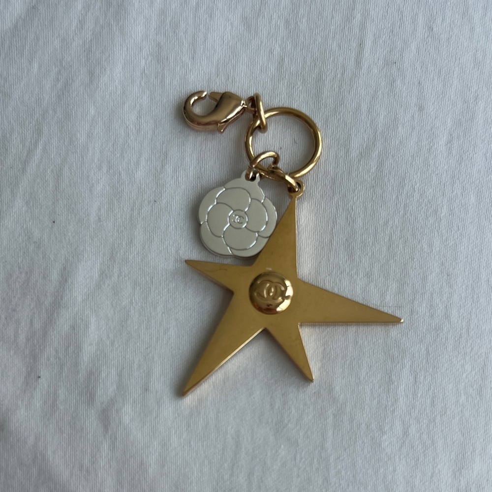 CHANEL Gold Star and White Camellia Charm Keyring